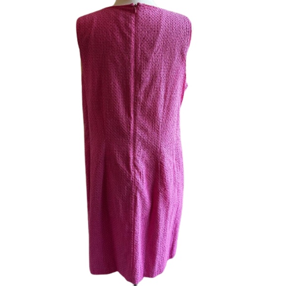 NEW YORK & COMPANY Dress Sheath Perforated Lined Sleeveless Pink Size 10 - Picture 3 of 11